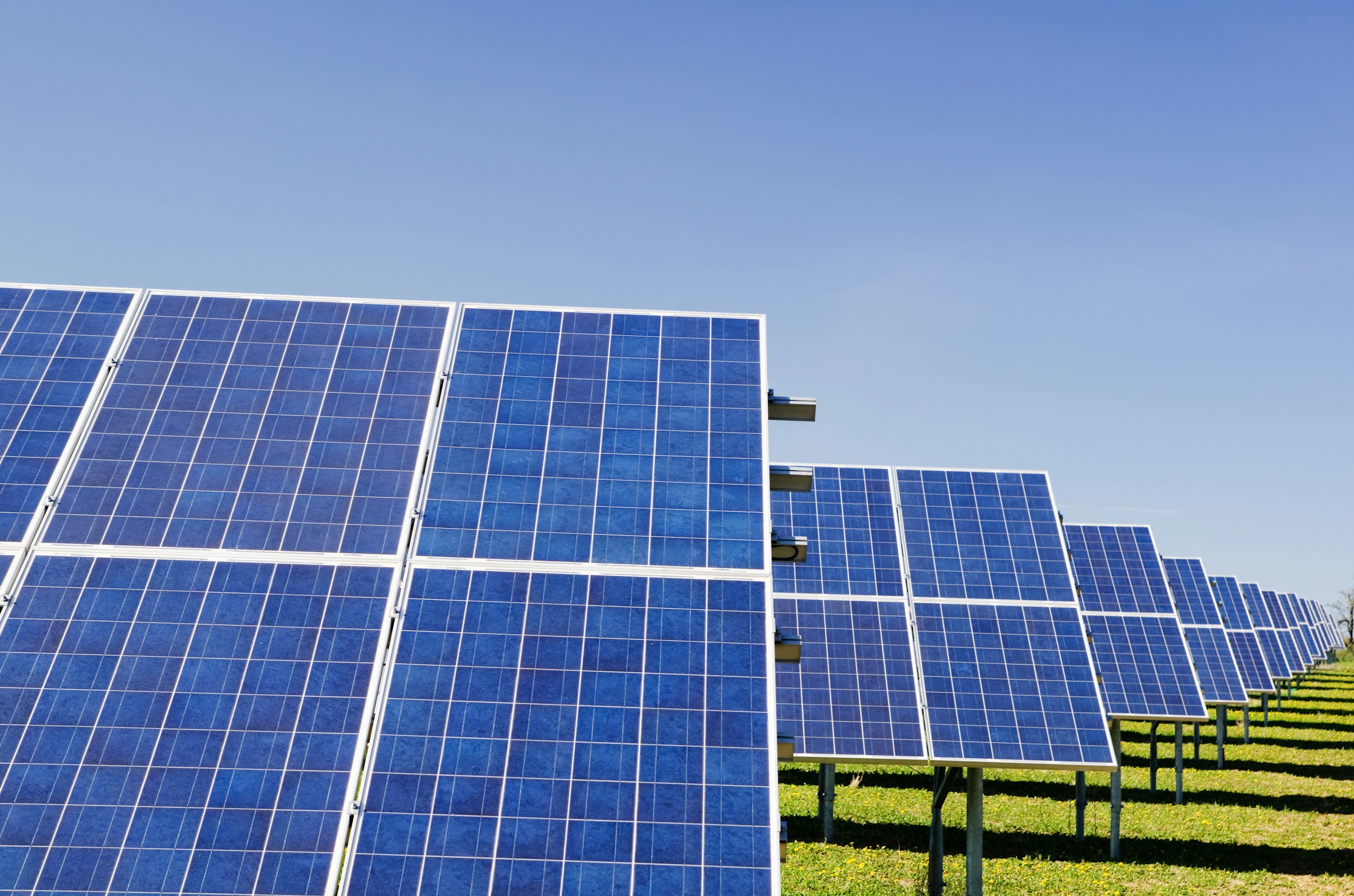 Solar panels are an important source of raw materials, and keeping these materials in the cycle is crucial to meet the growing demand for sustainable and affordable solar energy.